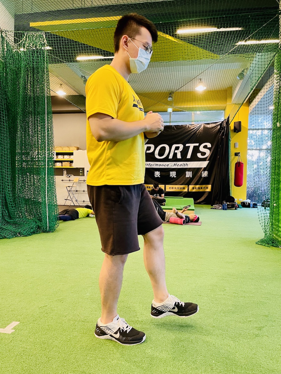 台灣百岳-下肢鍛鍊-手槍蹲