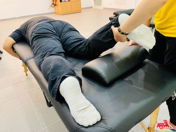 鐵腿鐵屁股-雙人按摩