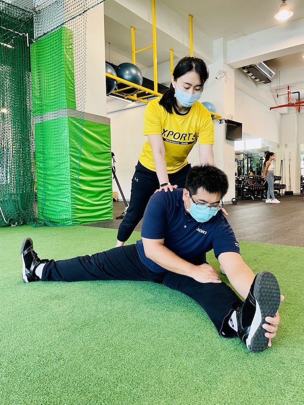 雙人伸展-坐姿拉伸2