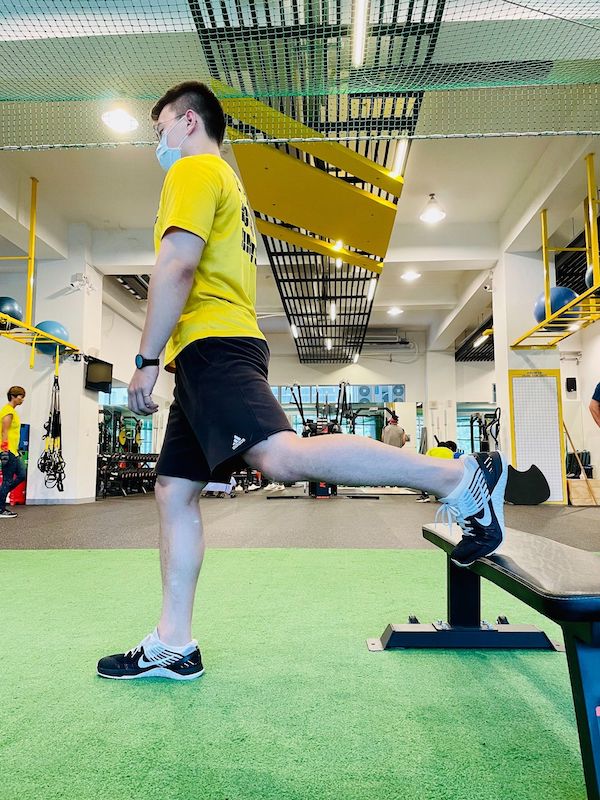 哨聲響起-足球-保加利亞分腿蹲 Bulgarian split squats-01