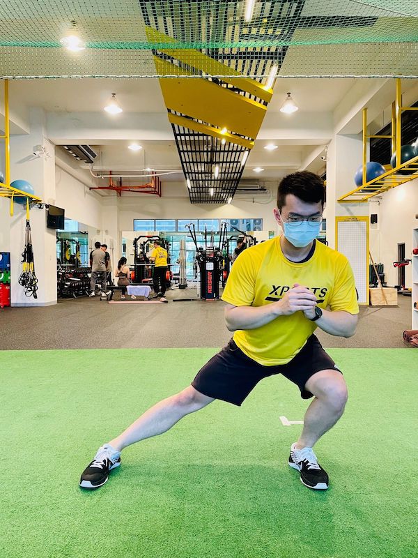 哨聲響起-足球-分腿蹲 Lateral Squat-03