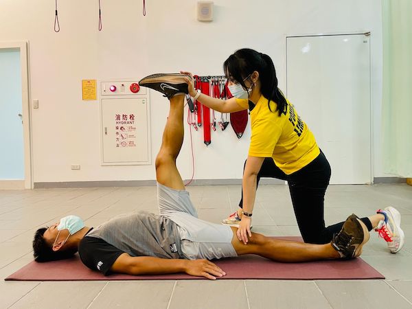 足球-運動伸展-關節肌肉受損-01
