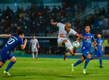 足球-運動伸展-關節肌肉受損-cover