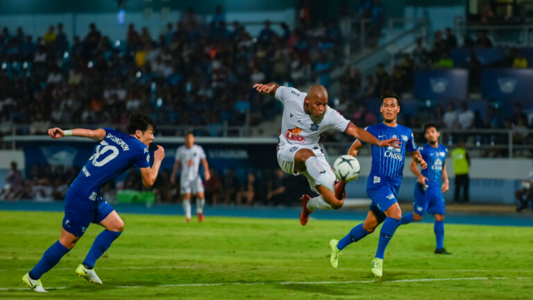 足球-運動伸展-關節肌肉受損-cover