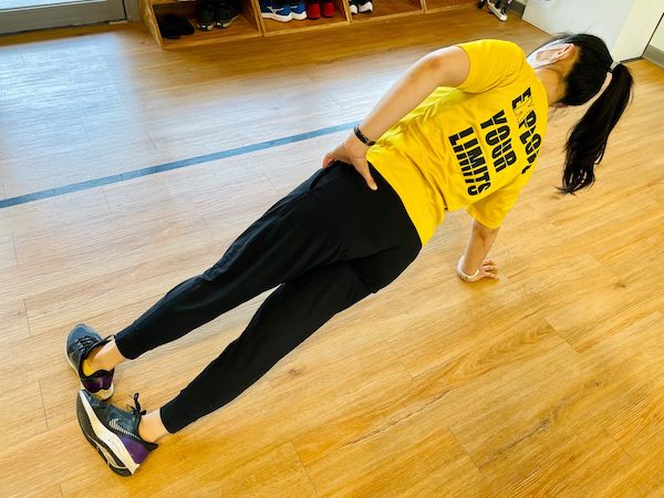 優化核心肌群-側棒式-2