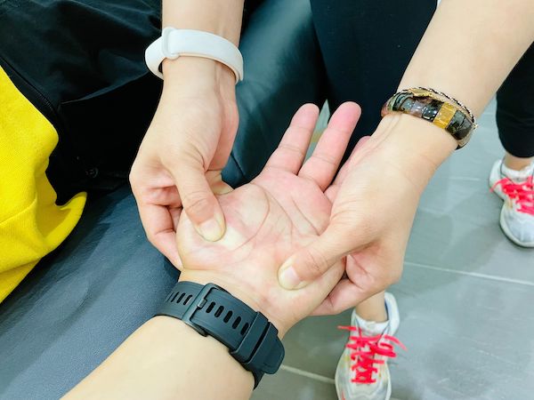 雙人按摩術-肩頸痠痛-5-01