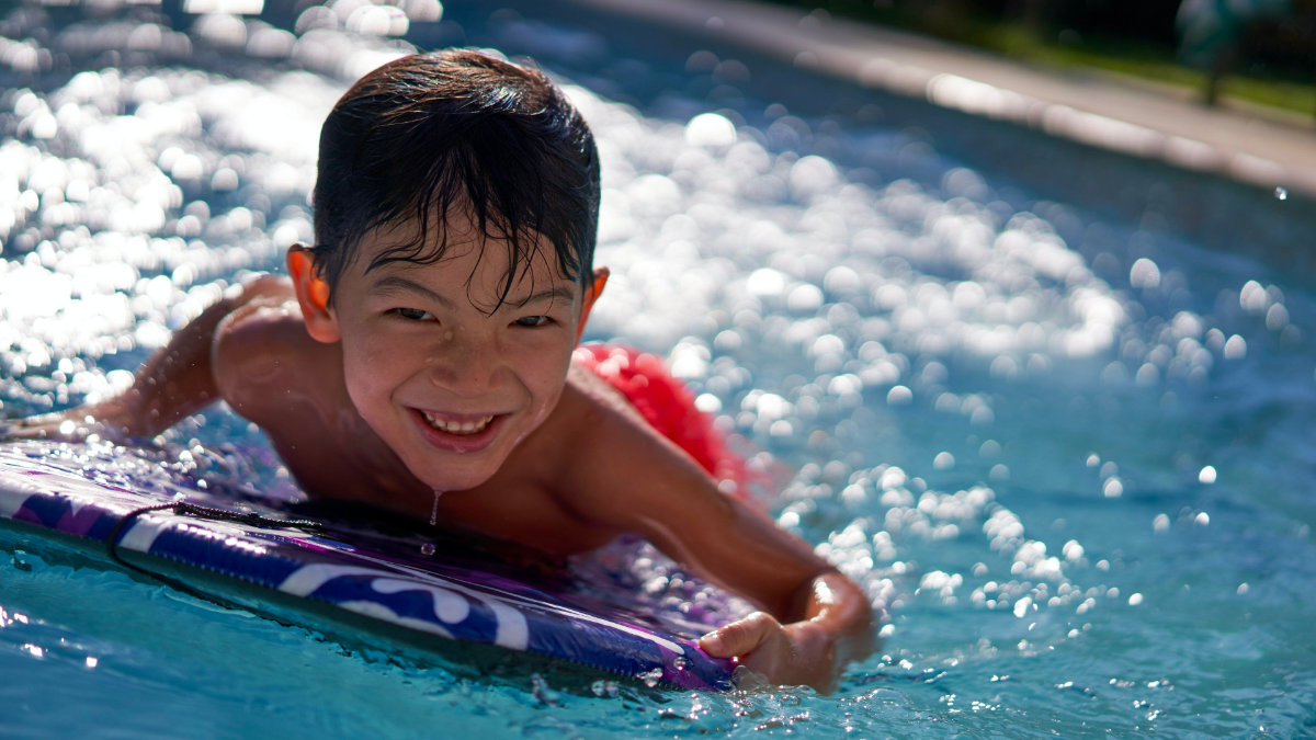光練自由式？ 學習靠浮板？ 參加校泳隊？ 顛覆傳統的游泳問題集