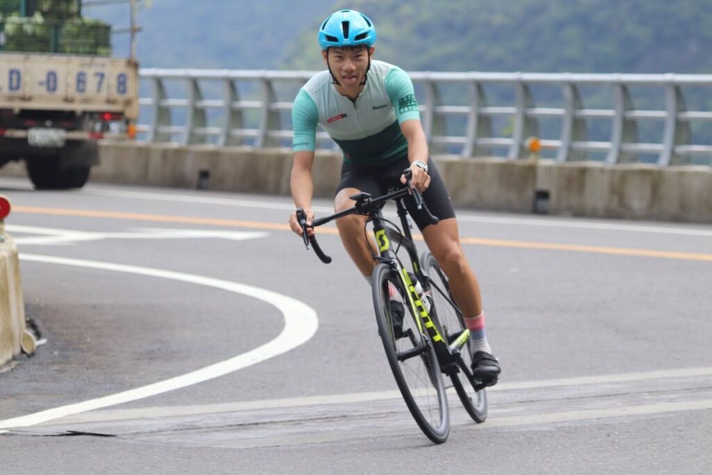 北進武嶺-別有洞天的昏暗隧道