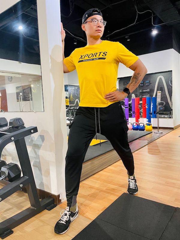 聖誕老人-筋膜放鬆術-長途駕駛-柱體牆面-1