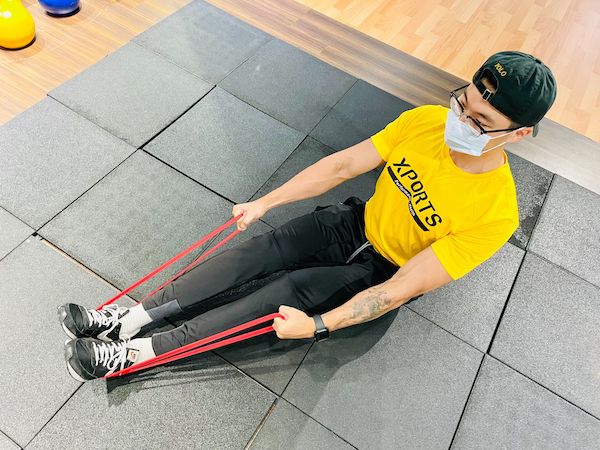 彈力帶訓練-背肌功能-坐姿划船-3