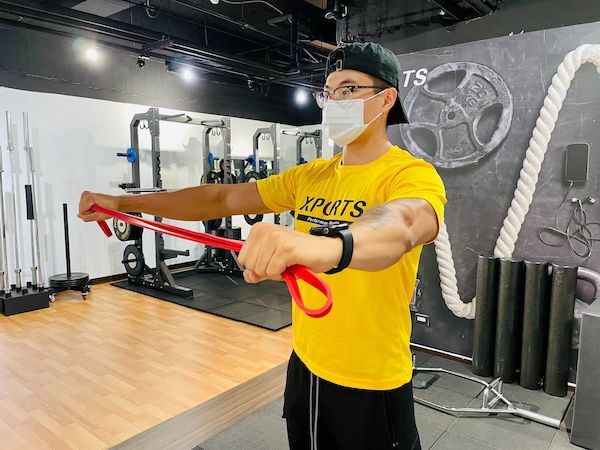 彈力帶訓練-背肌功能-後三角肩外旋訓練-1