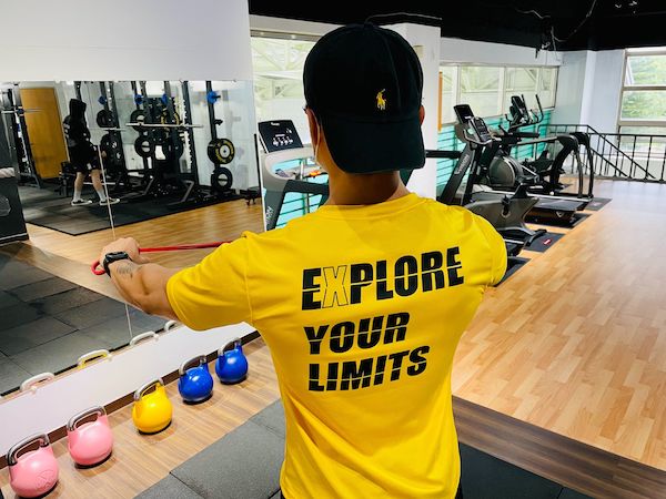 彈力帶訓練-背肌功能-後三角肩外旋訓練-3