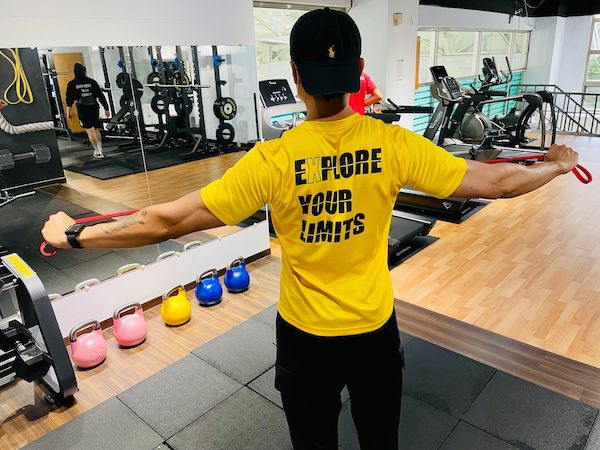 彈力帶訓練-背肌功能-後三角肩外旋訓練-4