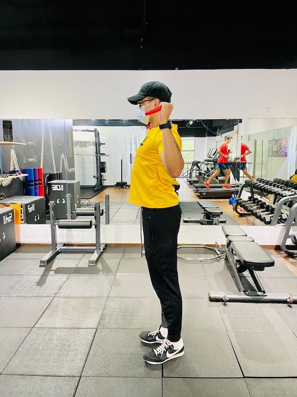 彈力帶訓練-背肌功能-LAT PULLDOWN 彈力帶下拉-4