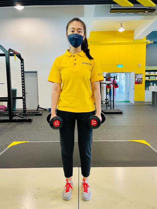 五十肩-重訓-肩膀-背-啞鈴側平舉-01