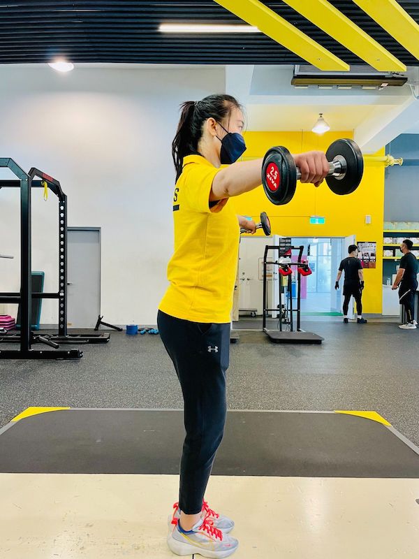 五十肩-重訓-肩膀-背-啞鈴側平舉-04