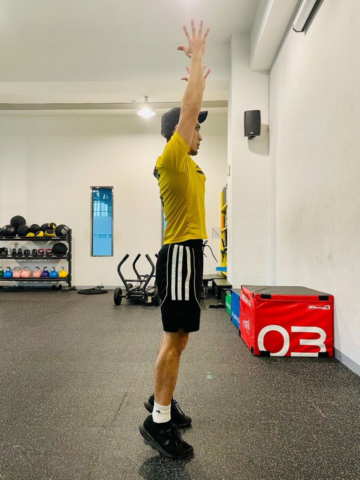 其實不管任何運動類型,決大部分都會有反應肌力(爆發力訓練)的需求。像是桌球、羽球並不需要慢速力量的生成,而著重於快速力量。要求的反應速度得非常的迅速。