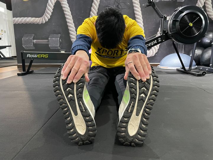 跑步後做收操是為了幫助身體恢復正常狀態，減少跑步帶來的壓力和疲勞。收操可以使肌肉放鬆，促進血液循環，消除乳酸和其他代謝物質，以及預防肌肉和關節的傷害。