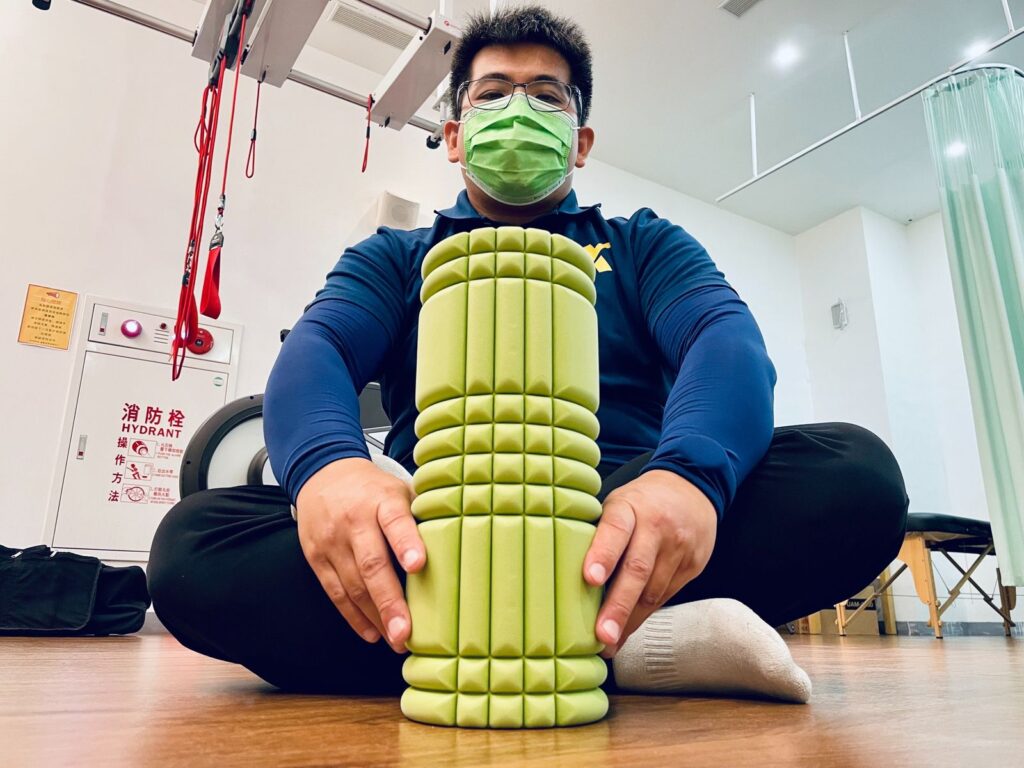 市面上有許多不同樣式的滾筒,包括全部泡棉材質、中空及紋路凹凸等款式。全泡棉的滾筒通常不會有顆粒或紋路,中空式滾筒其內部有硬化的塑膠作為基底。