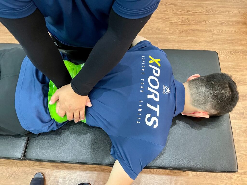 暱稱巫毒帶的FLOSSBAND功能性加壓帶利用很簡單的器材道具和專業手法，來達到舒緩和傷害放鬆的防護效果。至於究竟在什麼時候可以使用，同時幫助運動後的恢復呢？