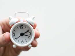 高強度運動影響睡眠品質-時間營養學